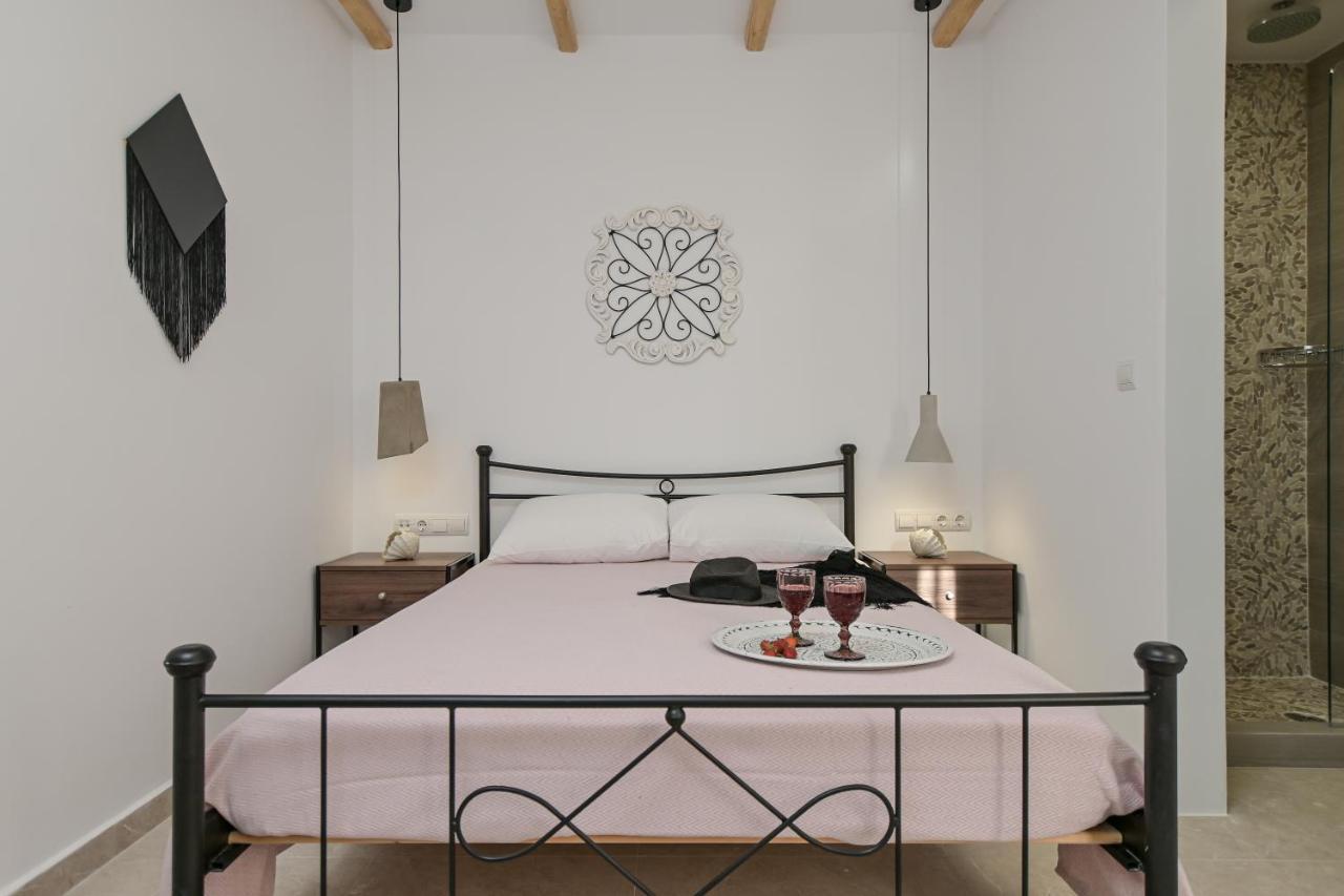Alykes Studios & Suites Ájos Prokópios Eksteriør bilde